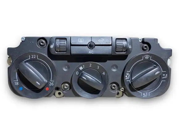 Volkswagen PASSAT B6 Climate control unit 3C1820045A