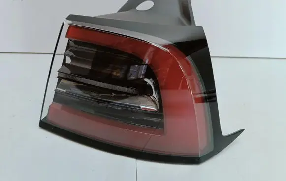 Tesla Model 3 Headlight/headlamp 1502087-00-D