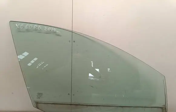 Volvo XC60 Front door window glass four-door 43R001106 E000186