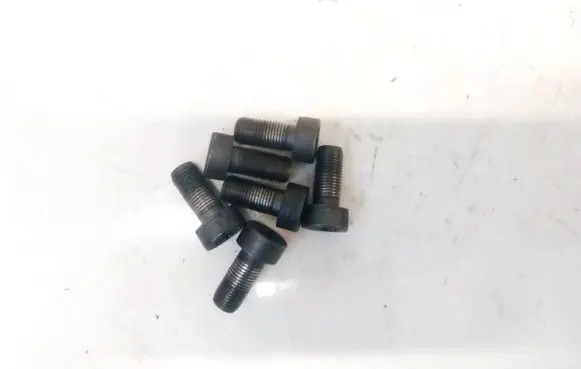 KIA Sportage Nuts/bolts 