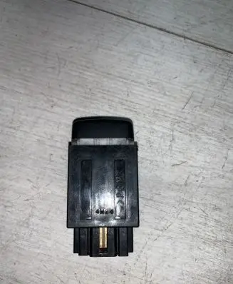 Mitsubishi Grandis Other switches/knobs/shifts 4H24