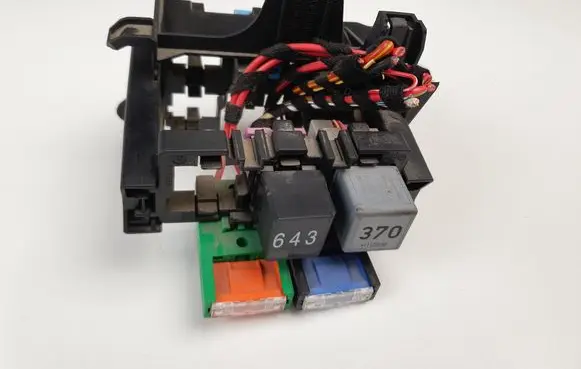 Audi A5 Sportback 8TA Fuse module 8A0937530 8K2937503A