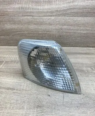 Volkswagen PASSAT B5 Front indicator light 3B0953050C