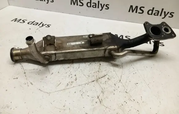 Mercedes-Benz ML W164 EGR valve cooler 16421400275 A16421400275