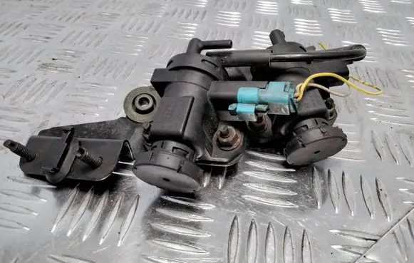 Peugeot 406 Turbo solenoid valve 9635704380 0928400414