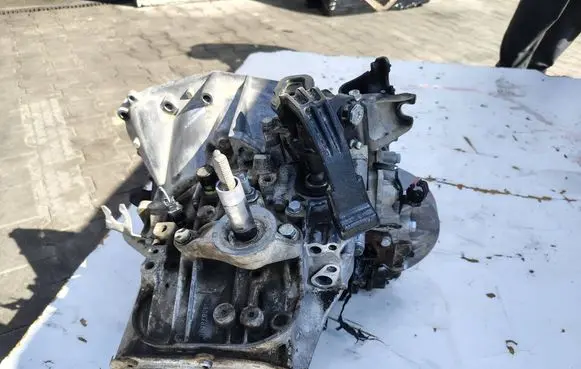 Peugeot Expert Manual 6 speed gearbox 20MB30
