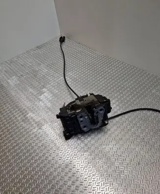 Renault Clio III Rear door lock 300129f