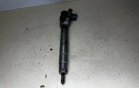 Fuel injector