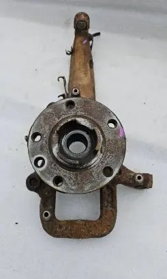 Audi Q7 4L Front wheel hub spindle knuckle 7L0407257A 7l0927807b