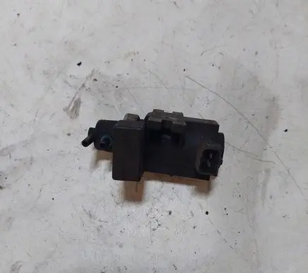 BMW 5 E39 Turbo solenoid valve 72279600
