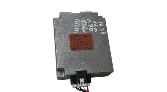 Hyundai ix35 Other control units/modules 953002Y000