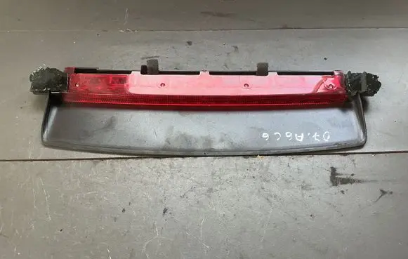 Audi A6 S6 C6 4F Third/center stoplight 4F5945097