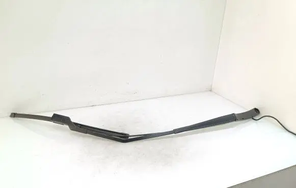 Tesla Model Y Front wiper blade arm P162822800A