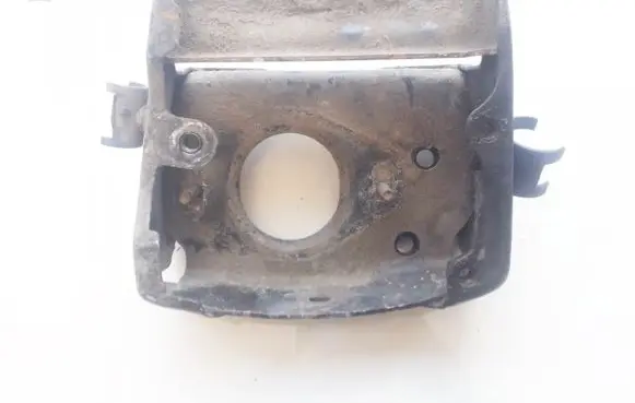 Citroen Xsara Picasso Engine mounting bracket