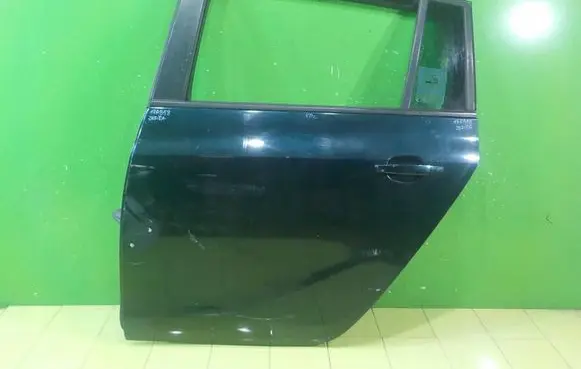 Opel Zafira C Rear door 