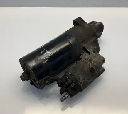 Mercedes-Benz E W211 Starter motor A0061516101 0061516101