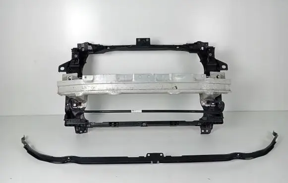 Volkswagen Touareg III Radiator support slam panel