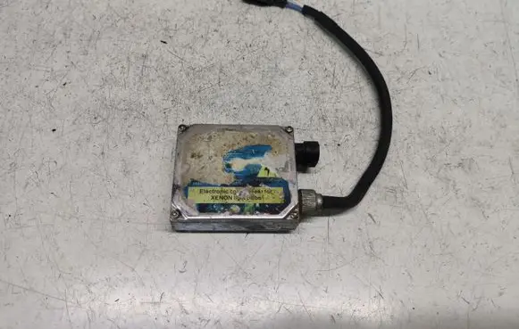 Audi A4 S4 B5 8D Headlight ballast module Xenon
