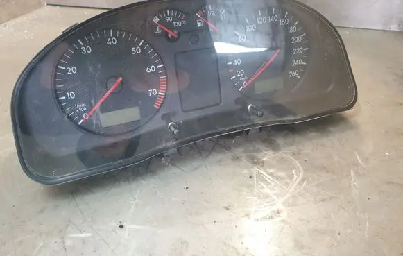 Volkswagen PASSAT B5.5 Speedometer (instrument cluster) 3B0919861B