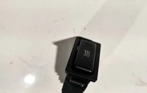 Toyota Corolla Verso AR10 Windscreen/window heater switch 153337