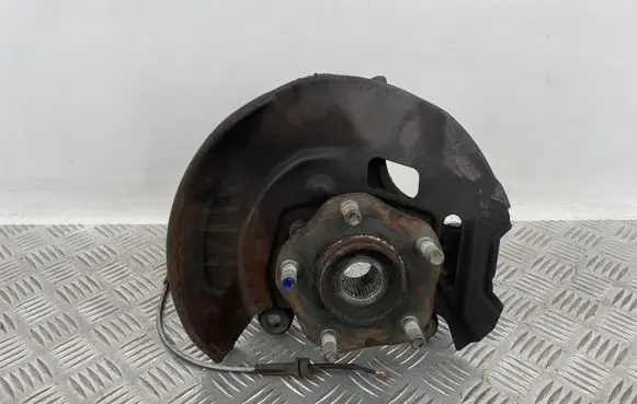 Nissan X-Trail T32 Front wheel hub spindle knuckle