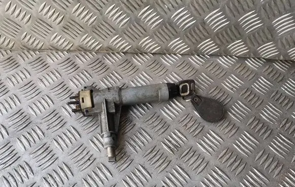 Audi 100 200 5000 C3 Ignition lock 443905851b