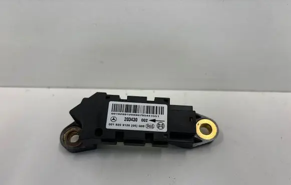 Mercedes-Benz CLS AMG C219 Airbag deployment crash/impact sensor A0018209126 203430002