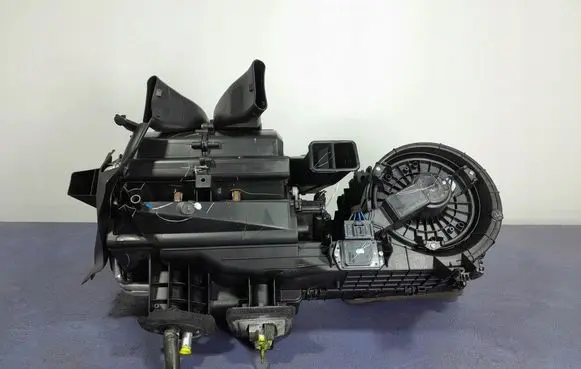 Dodge Journey Interior heater climate box assembly 55111722AA