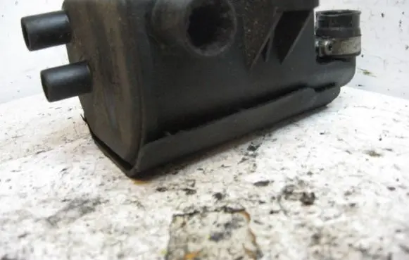 Volvo S40, V40 Breather/breather pipe/hose 1271988