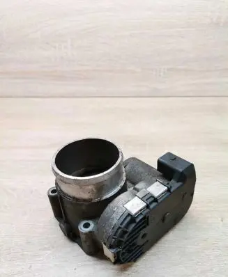 Volkswagen PASSAT B5 Throttle valve 06b133062b