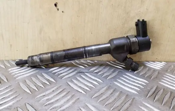 Hyundai i40 Fuel injector 338002A800 0445110411