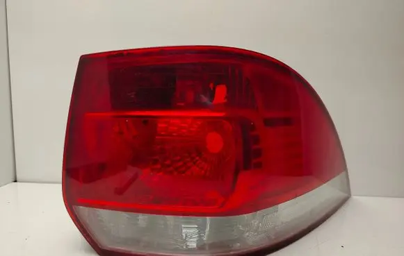 Volkswagen Golf V Rear/tail lights 43R17