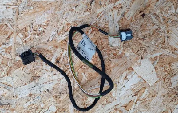 Audi A6 S6 C5 4B Front door wiring loom 4B0971029B