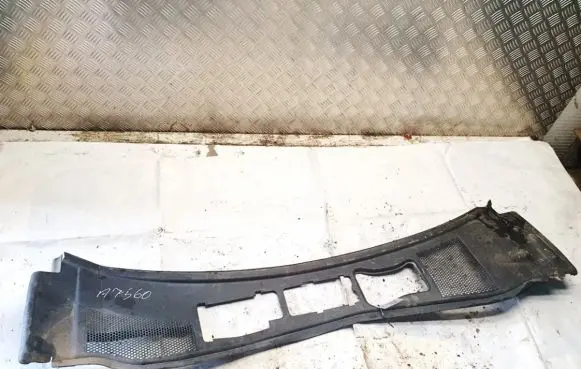 Jeep Cherokee Wiper trim