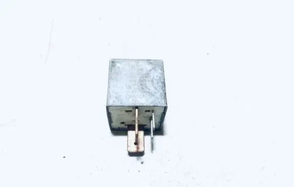 Volkswagen Golf IV Other relay 357911253 50237003