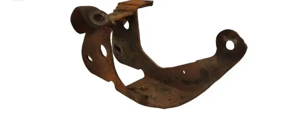 Engine mounting bracket
