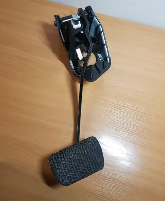 Mercedes-Benz GL X166 Brake pedal A1662920101 A1662800119 A1662940001