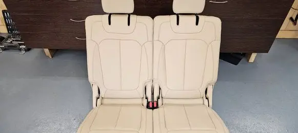 Jeep Grand Cherokee WL Rear seat