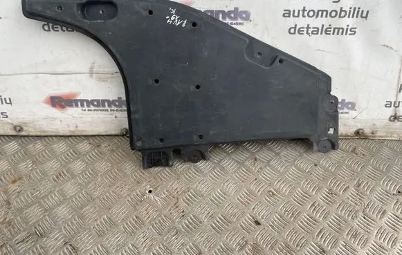 Toyota RAV 4 (XA50) Center/middle under tray cover 5816742010