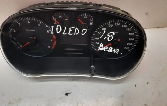 Seat Toledo II (1M) Speedometer (instrument cluster) 1M0920820A 309990254