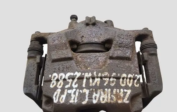 Opel Zafira C Front brake caliper