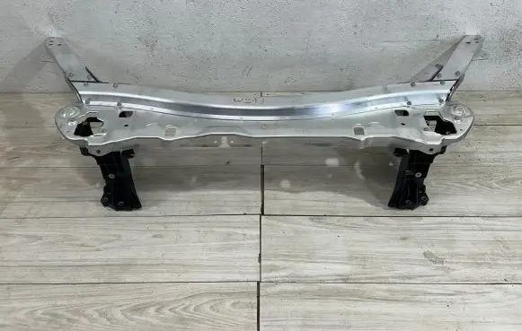 Mercedes-Benz E W213 Radiator trim 