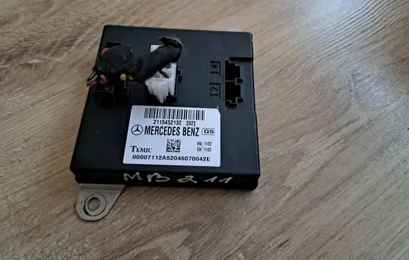 Mercedes-Benz E W211 Comfort/convenience module 2115452132