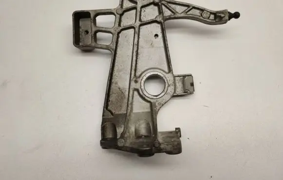 Mercedes-Benz E C207 W207 Air filter cleaner box bracket assembly A6510900041