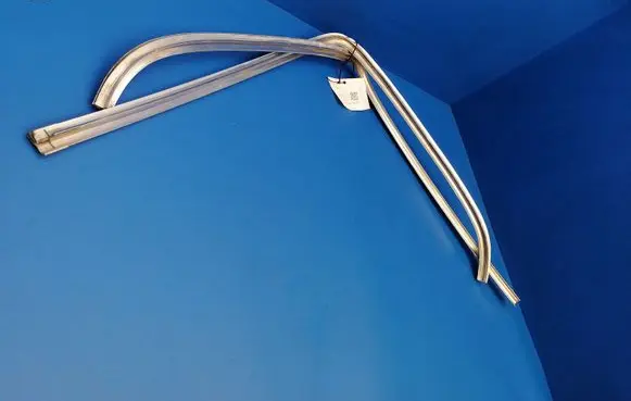 Mercedes-Benz S W126 Rear glass trim 
