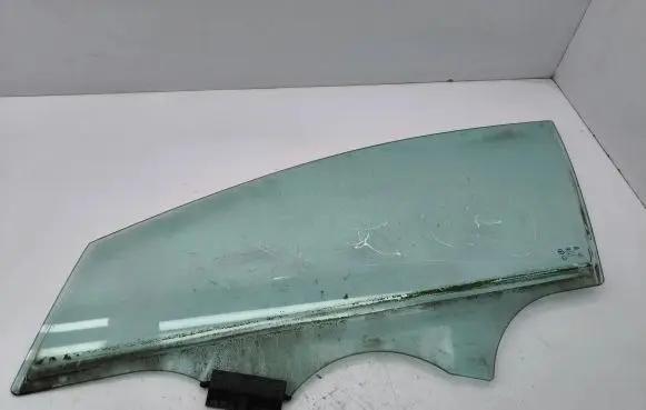 Hyundai i40 Front door window glass four-door