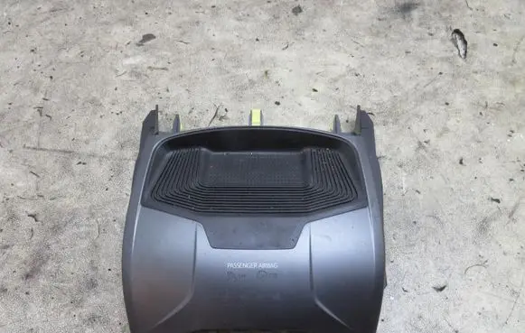 Toyota Avensis T270 Wireless charging module KRIS235789