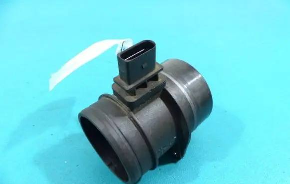 Volkswagen PASSAT B6 Mass air flow meter 0281002735 IMPRK928350