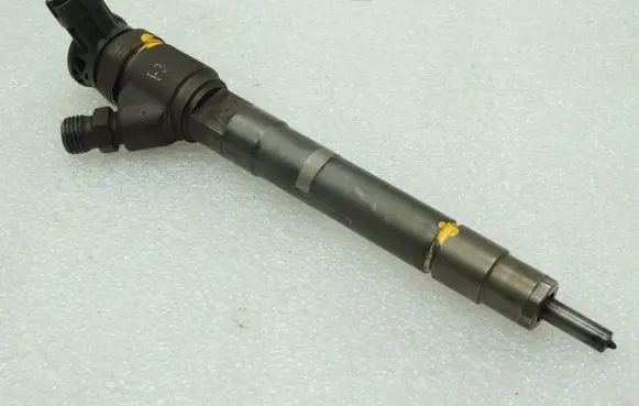 Lancia Thema Fuel injector K68148332AA 68148332AA