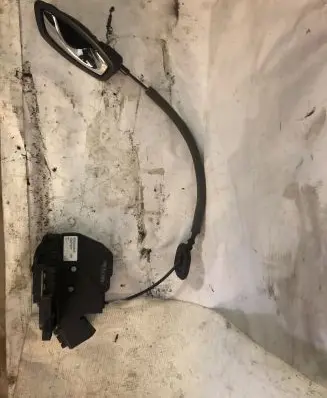 Renault Captur Loading door lock 805004683R
